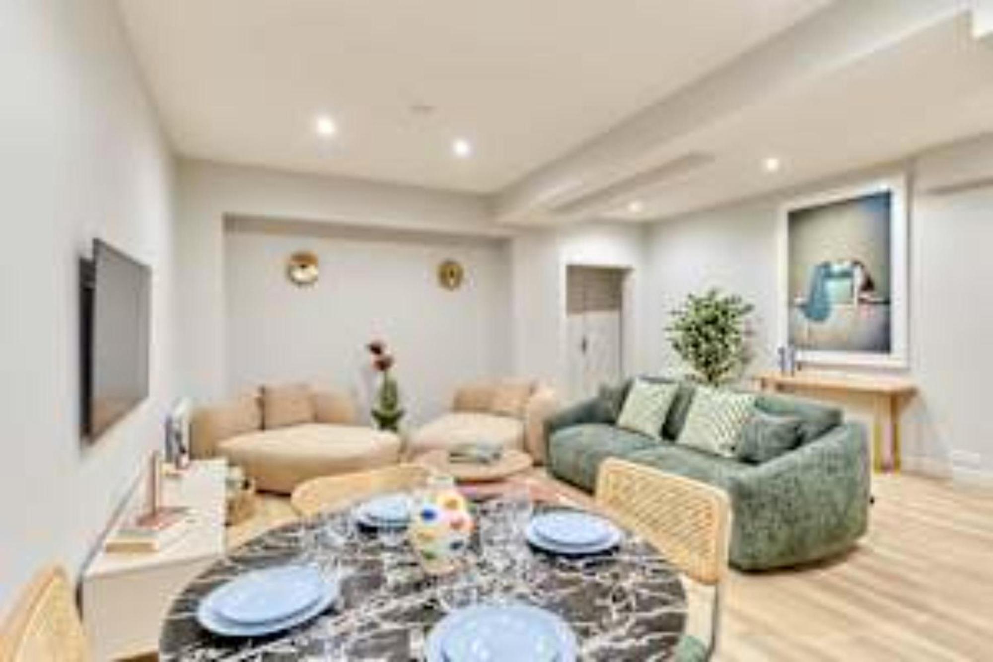 Apartment Superb New Center Of By Prestige
